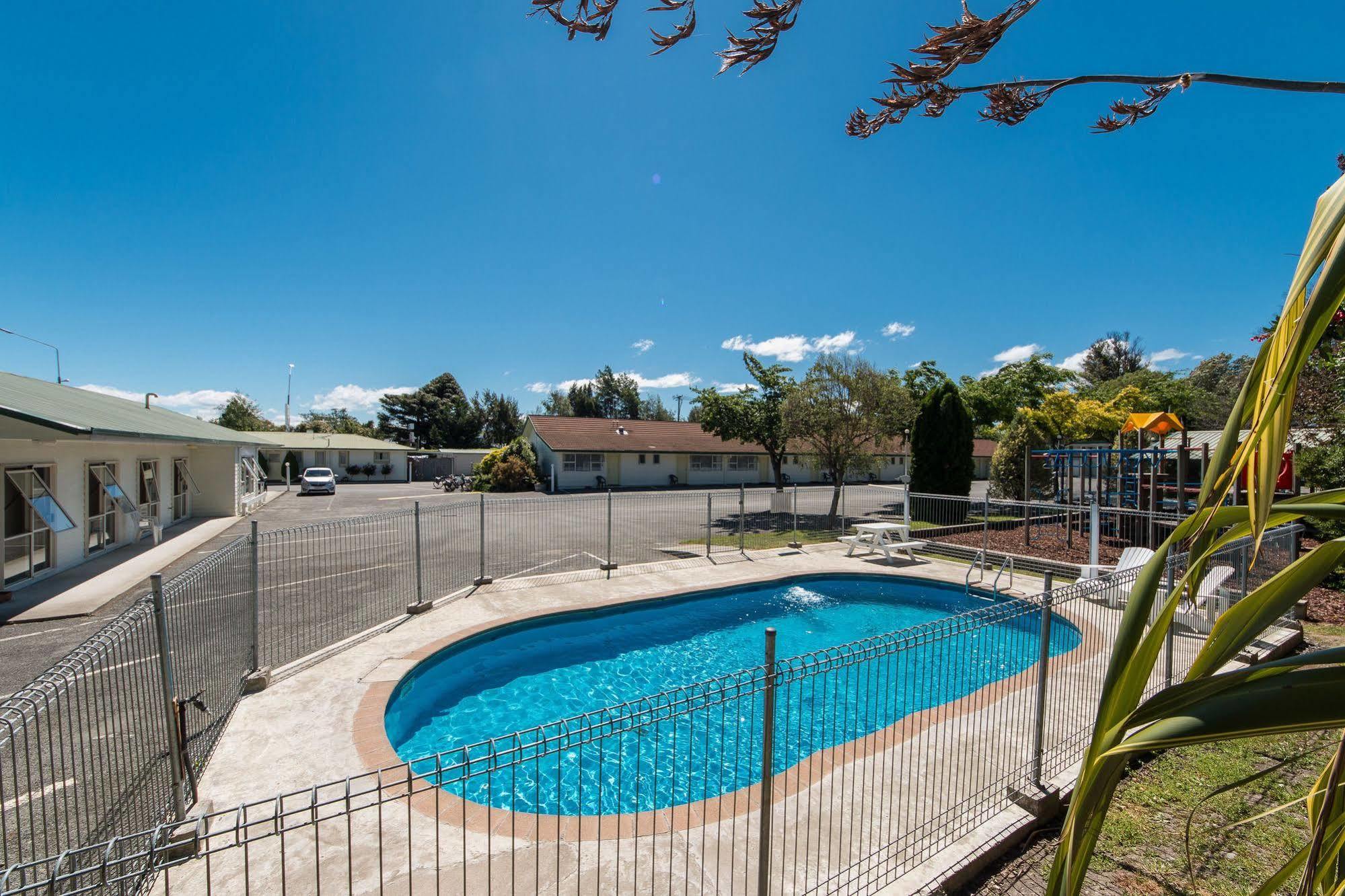 Blenheim Bridges Holiday Park Exterior foto
