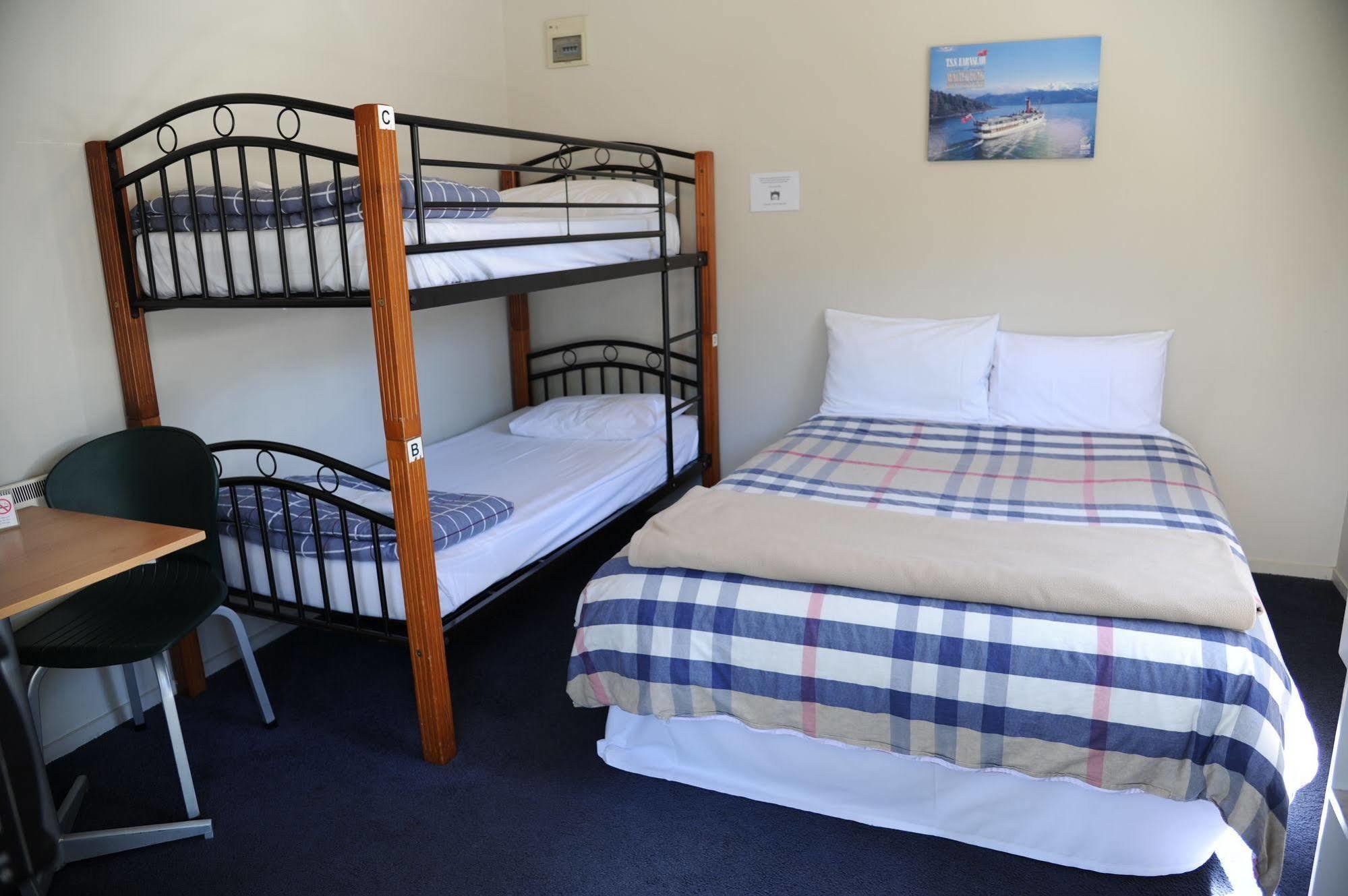 Blenheim Bridges Holiday Park Exterior foto